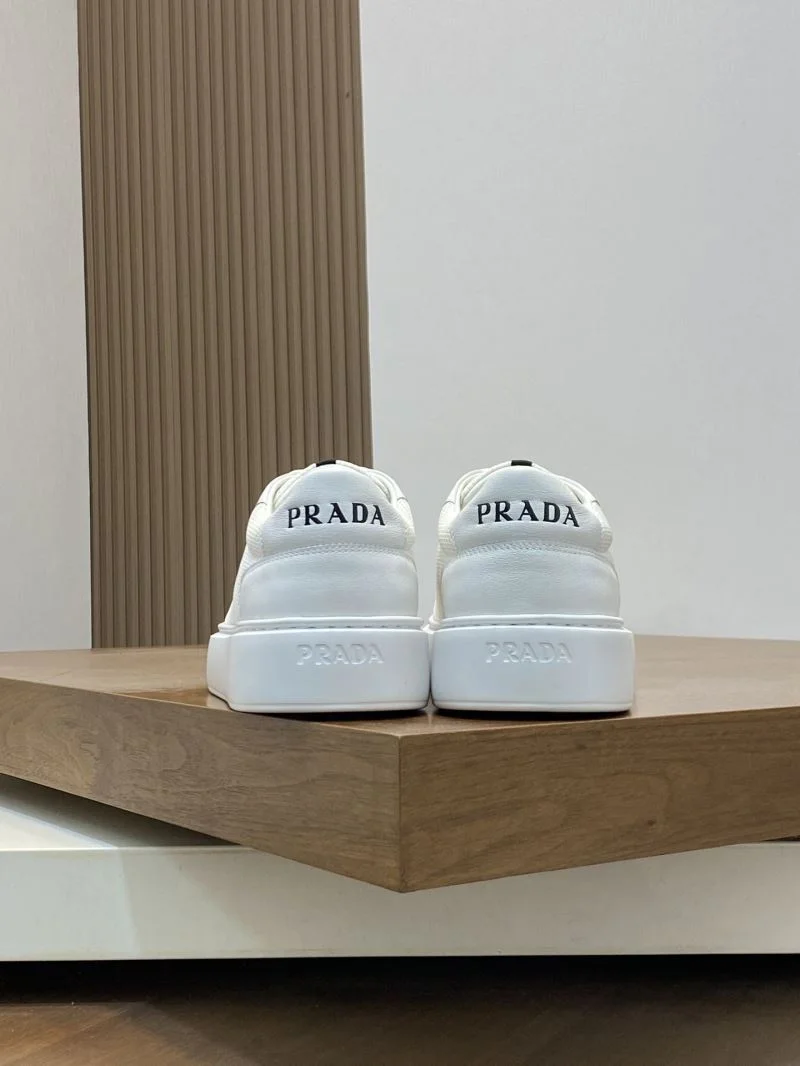 Prada Low Shoes Chic 35492