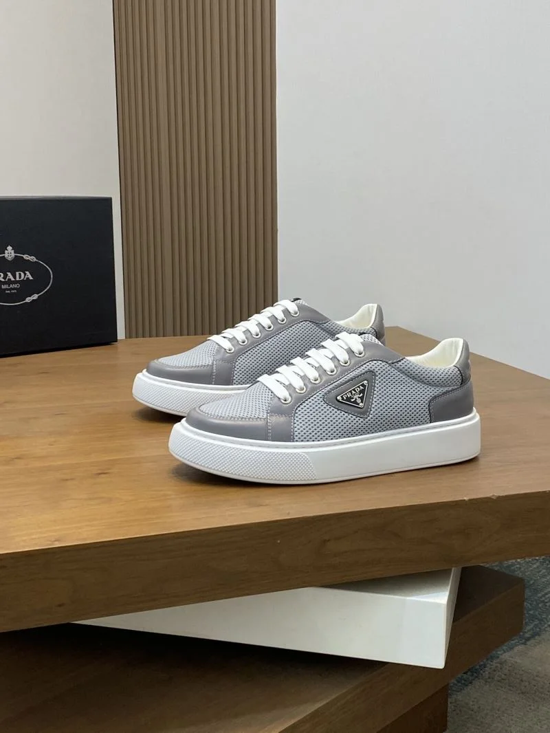 Prada Low Shoes Attractive 35471