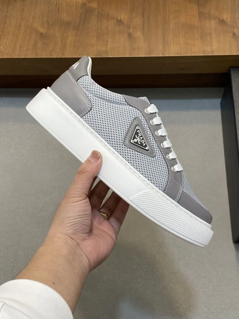 Prada Low Shoes Attractive 35471