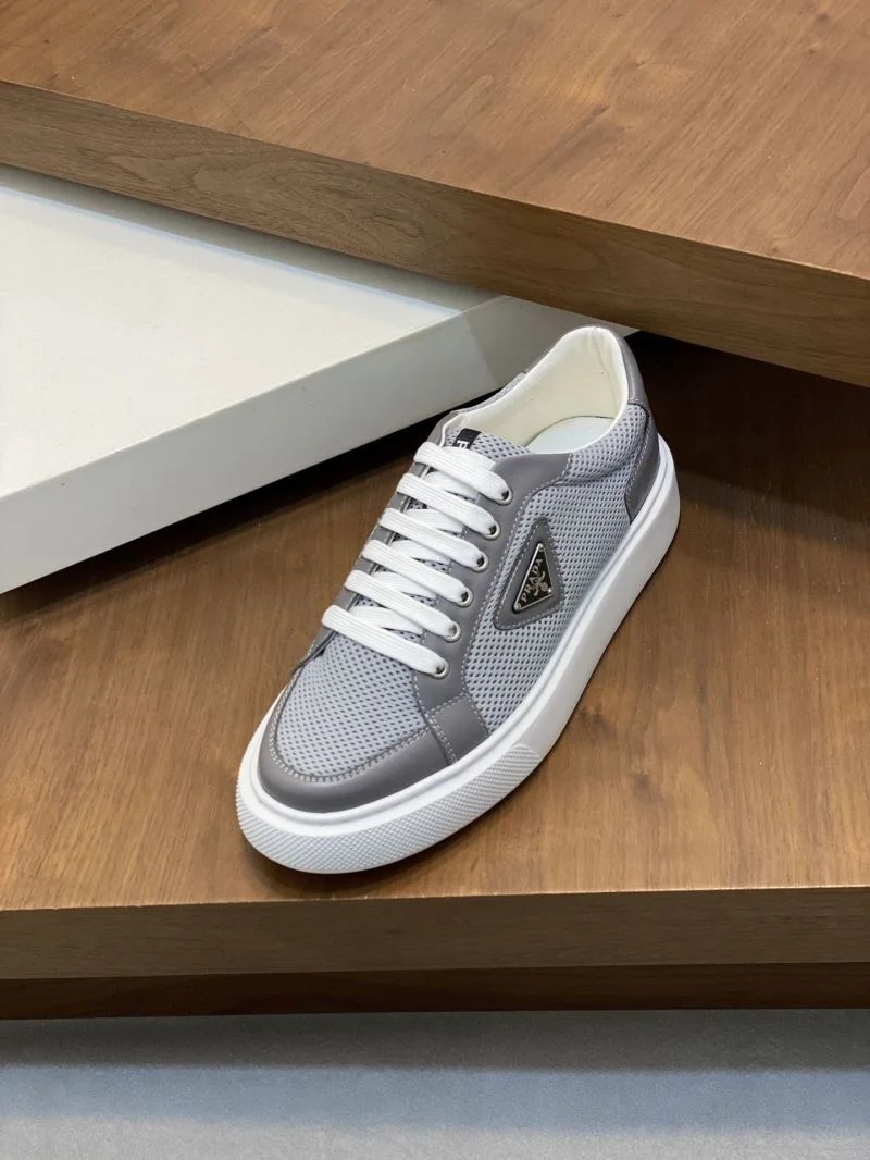 Prada Low Shoes Attractive 35471