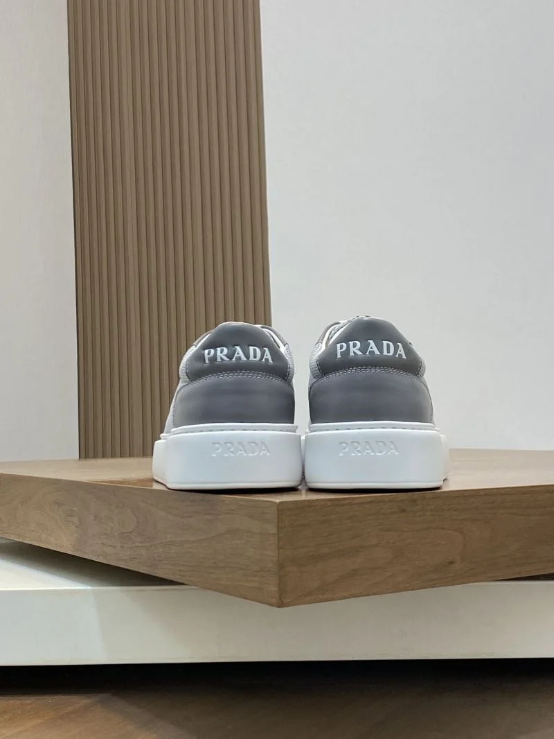 Prada Low Shoes Attractive 35471