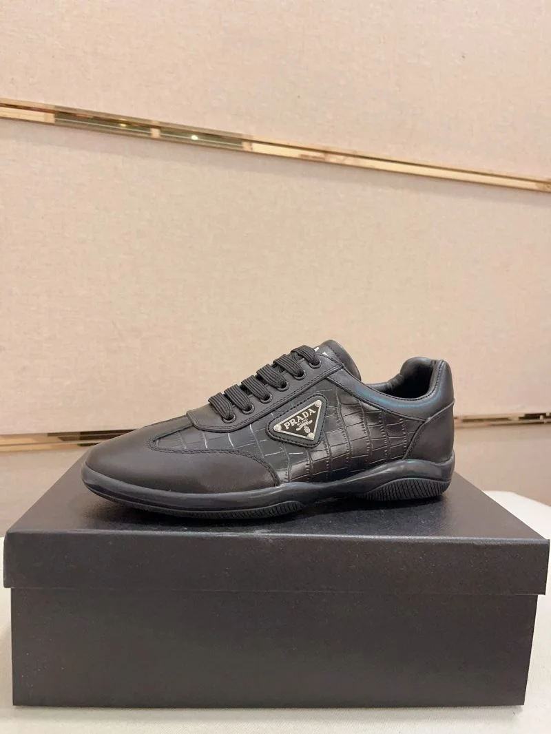 Timeless Prada Low Shoes 35463