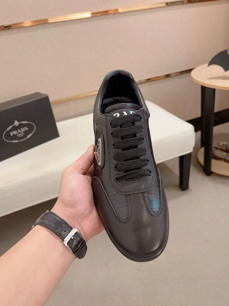 Timeless Prada Low Shoes 35463