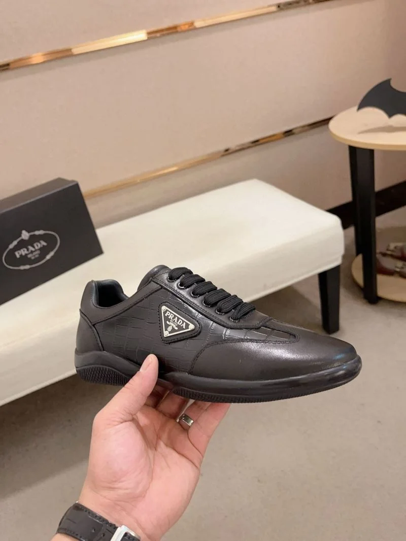Timeless Prada Low Shoes 35463