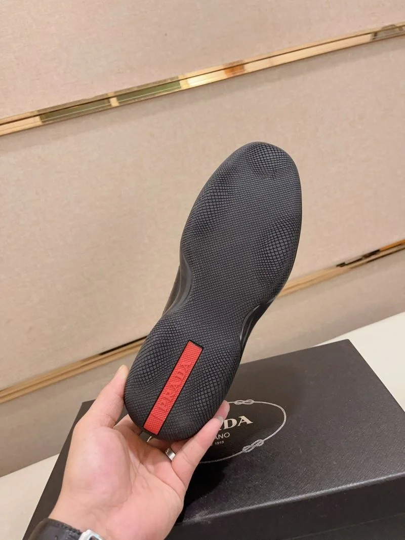Timeless Prada Low Shoes 35463