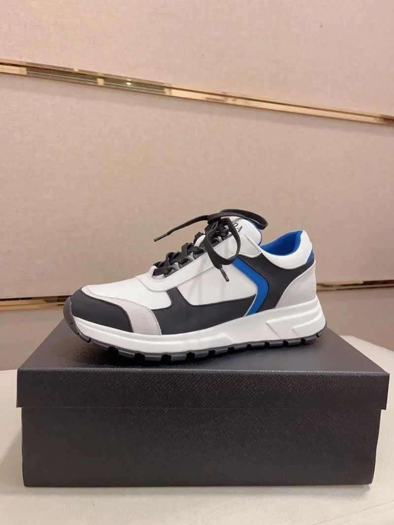 Minimalist Prada Low Shoes 35461