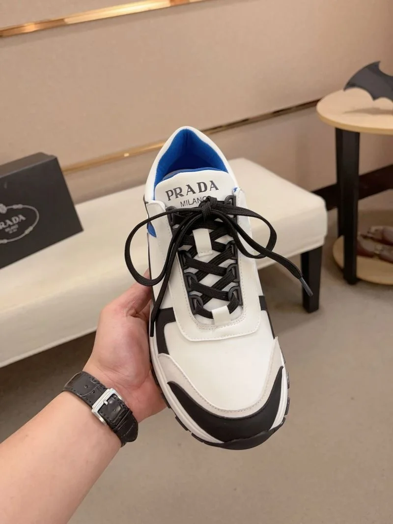 Minimalist Prada Low Shoes 35461