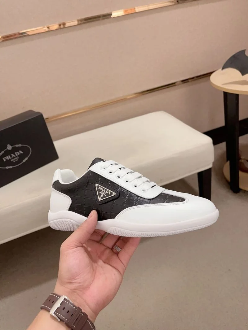 Prada Low Shoes Modern 35460