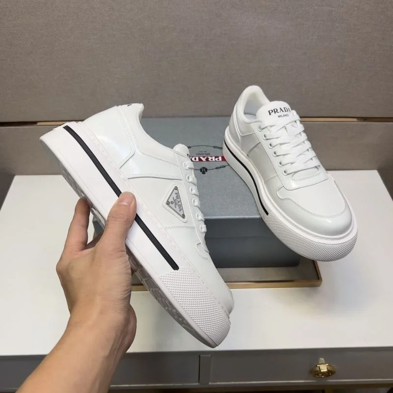 Prada Low Shoes Minimalist 35458