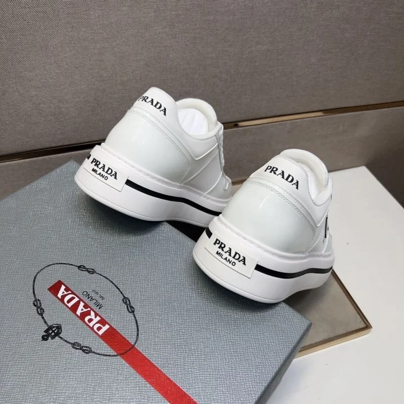 Prada Low Shoes Minimalist 35458