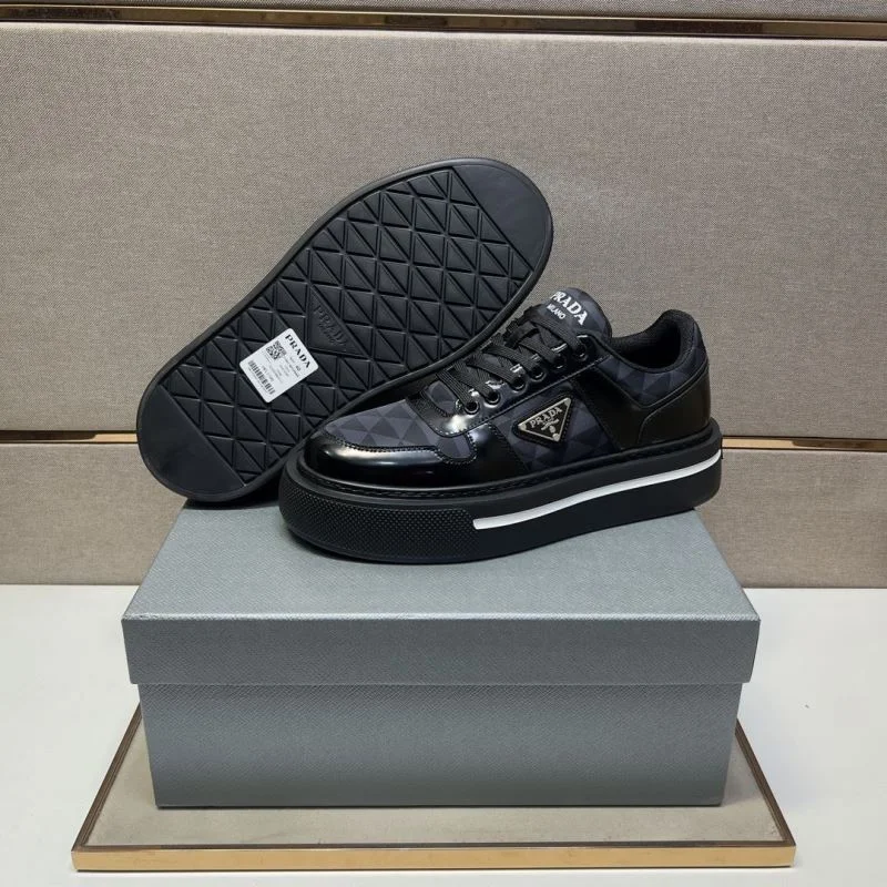 Prada Low Shoes Versatile 35451