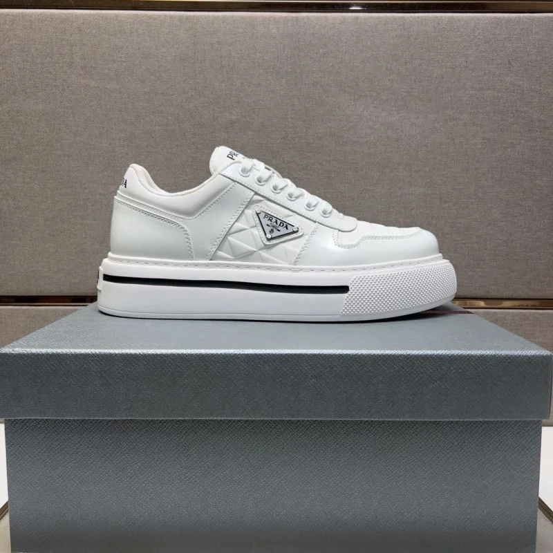 Prada Low Shoes WaterResistant 35437