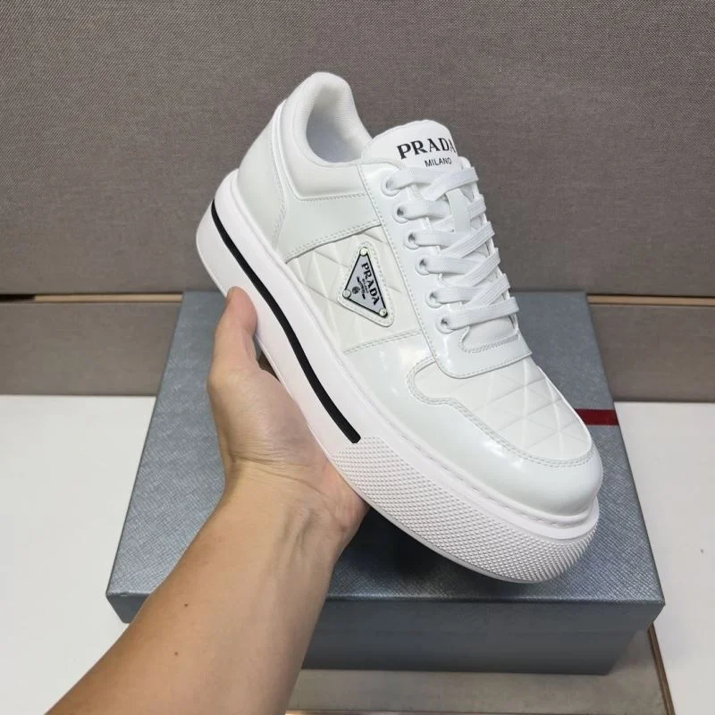Prada Low Shoes WaterResistant 35437