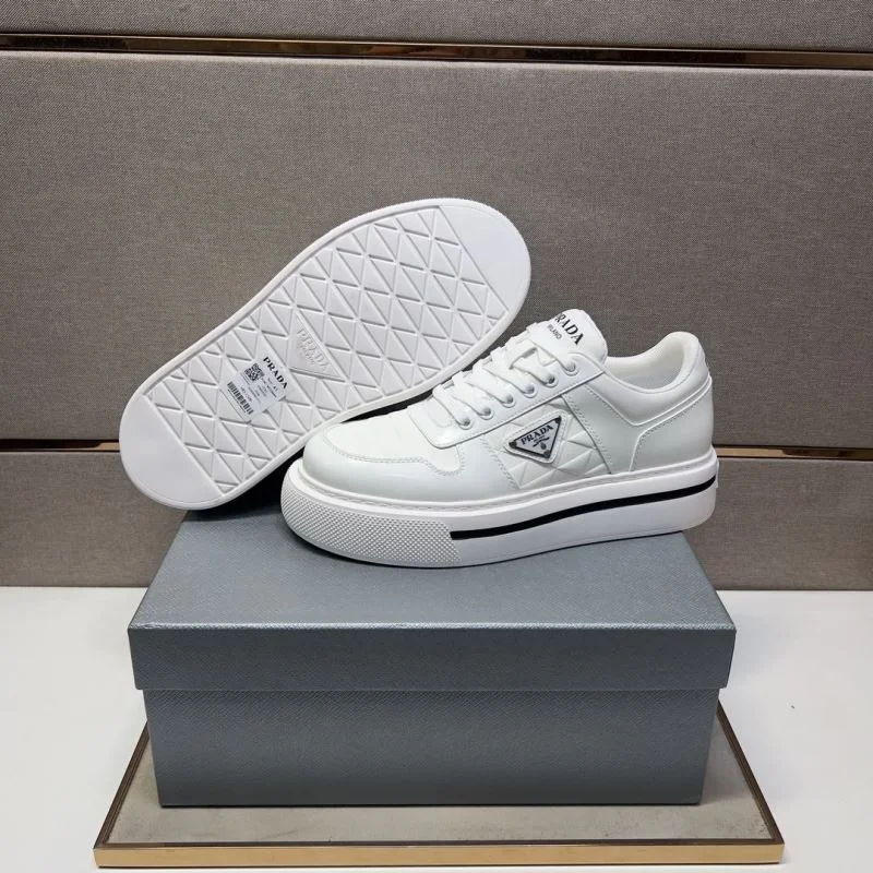 Prada Low Shoes WaterResistant 35437
