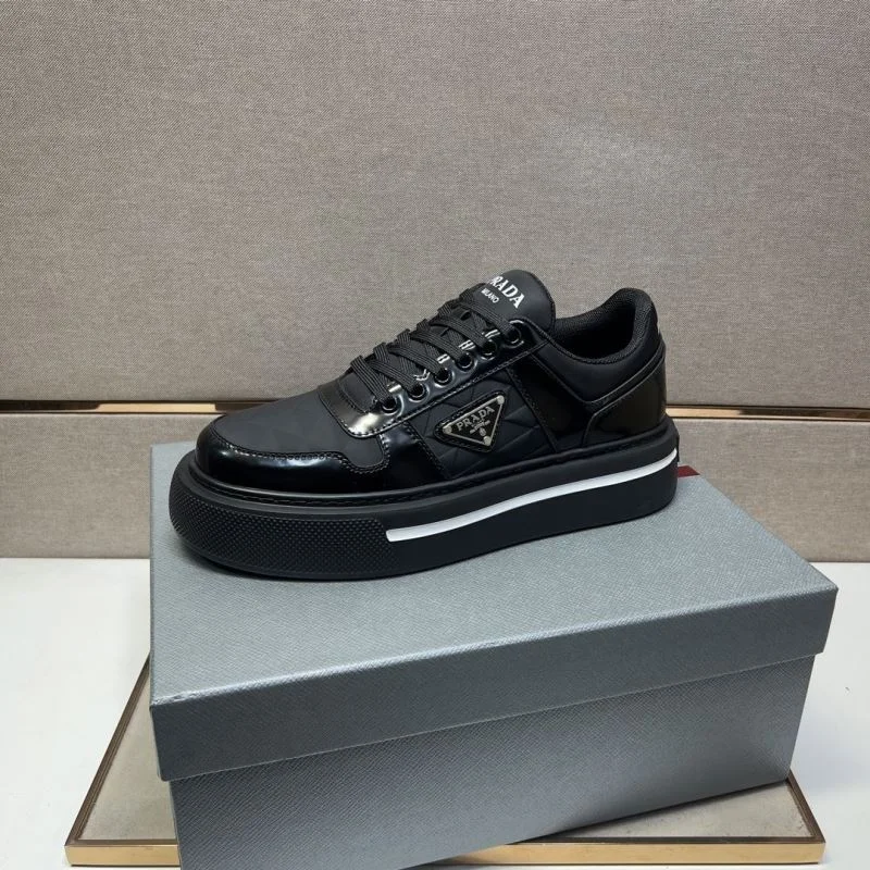Fashionable Prada Low Shoes 35440