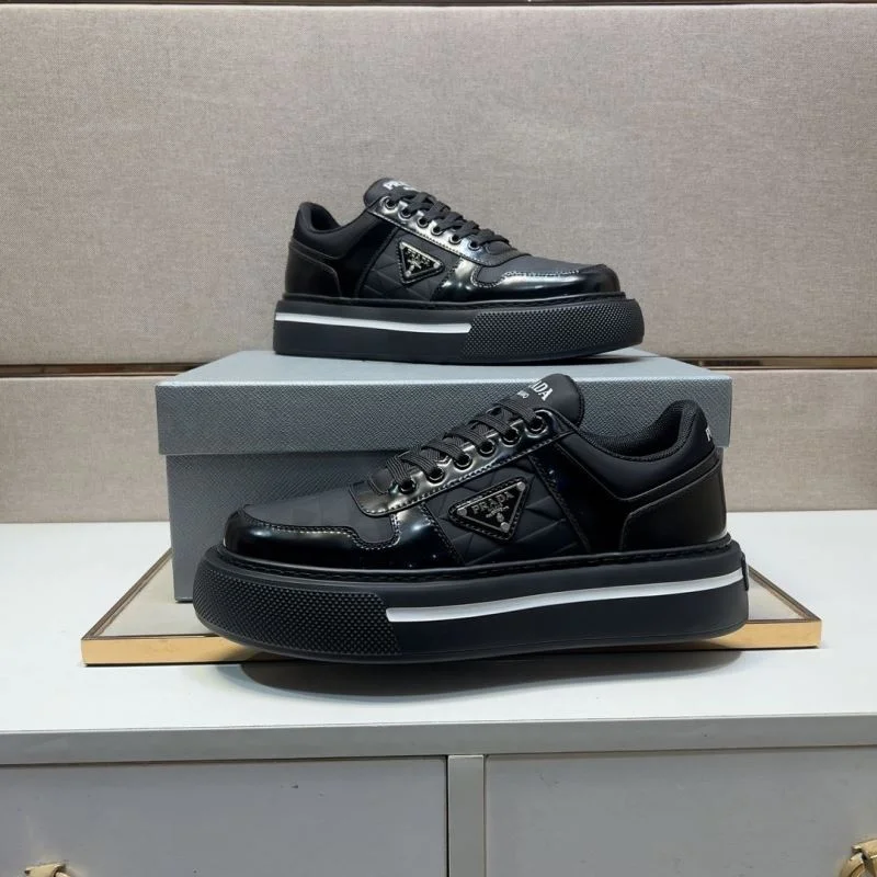 Fashionable Prada Low Shoes 35440