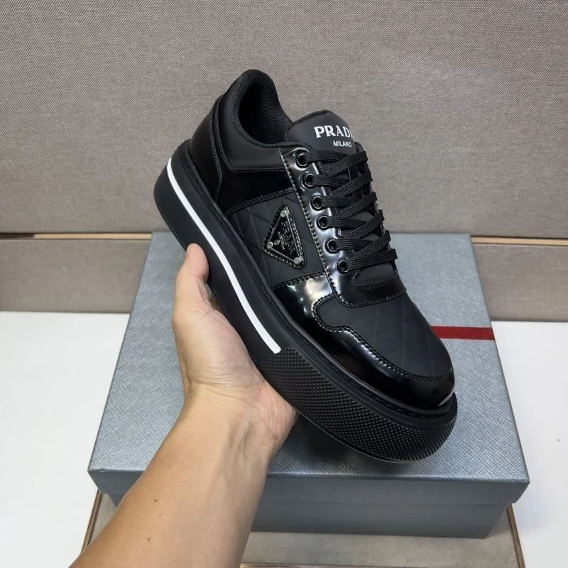 Fashionable Prada Low Shoes 35440