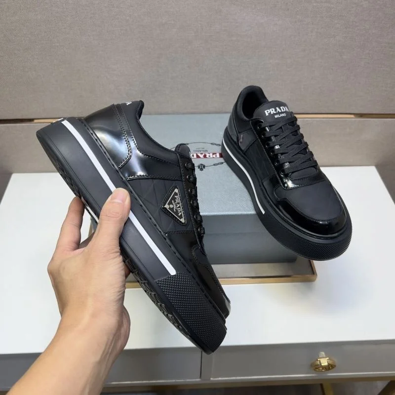Fashionable Prada Low Shoes 35440