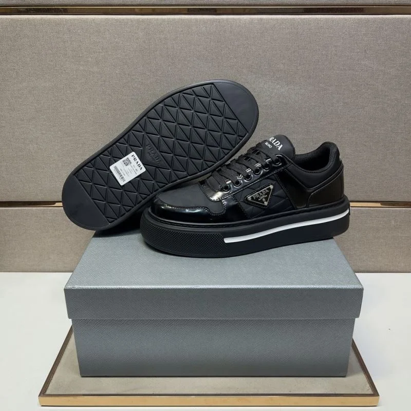 Fashionable Prada Low Shoes 35440