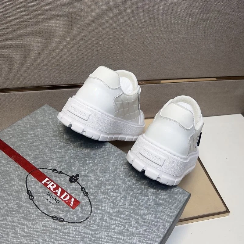 MoistureWicking Prada Low Shoes 35442