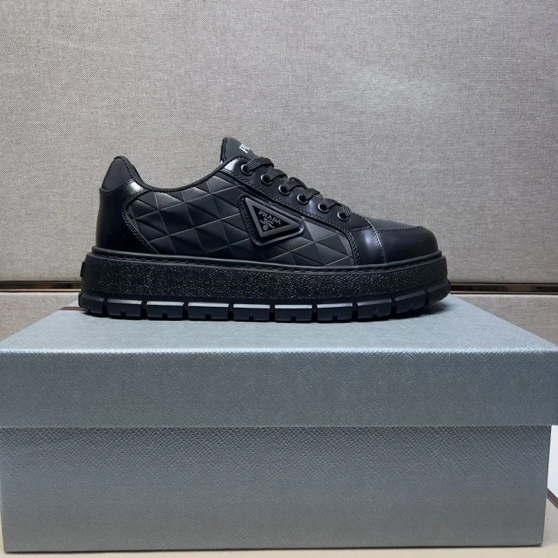 Prada Low Shoes DailyWear 35446