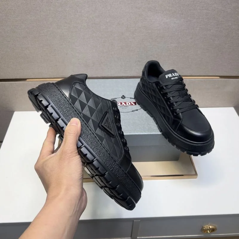 Prada Low Shoes DailyWear 35446