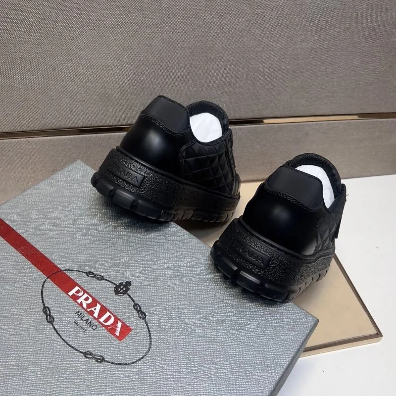 Prada Low Shoes DailyWear 35446