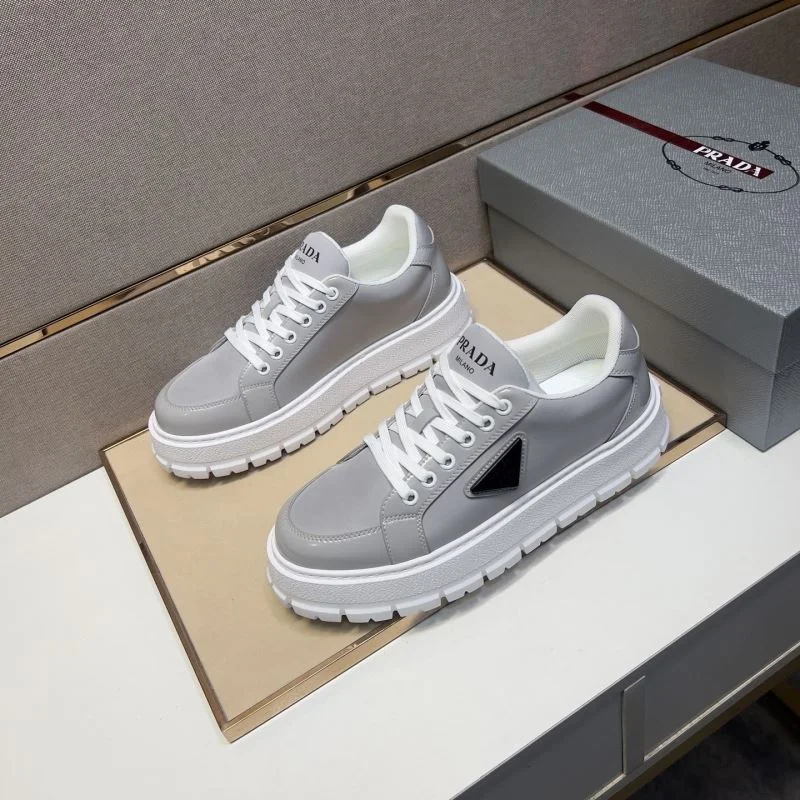 Cozy Prada Low Shoes 35454