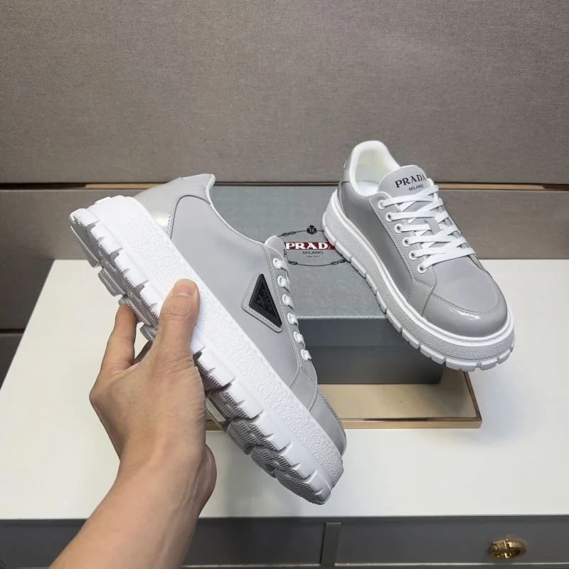 Cozy Prada Low Shoes 35454