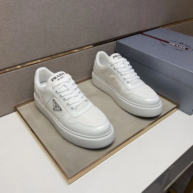 Comfortable Prada Low Shoes 35443