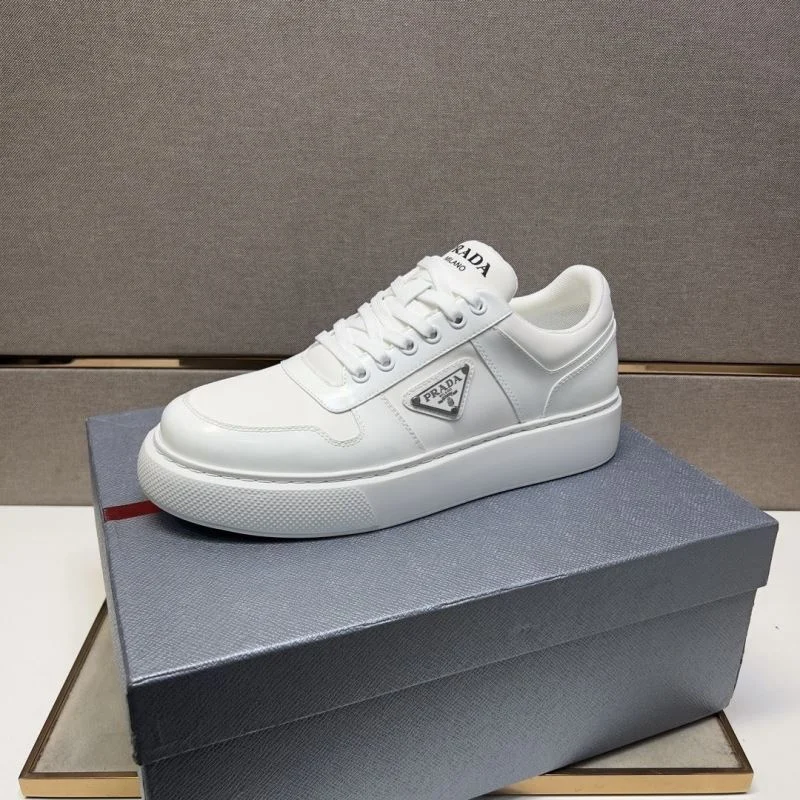 Comfortable Prada Low Shoes 35443