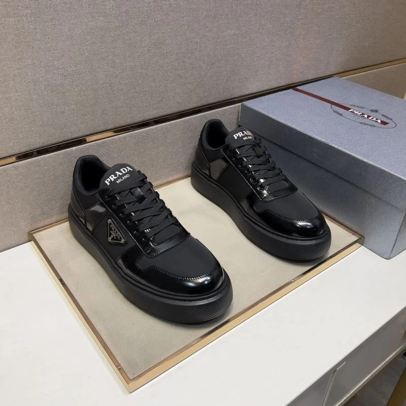 Prada Low Shoes Reliable 35453