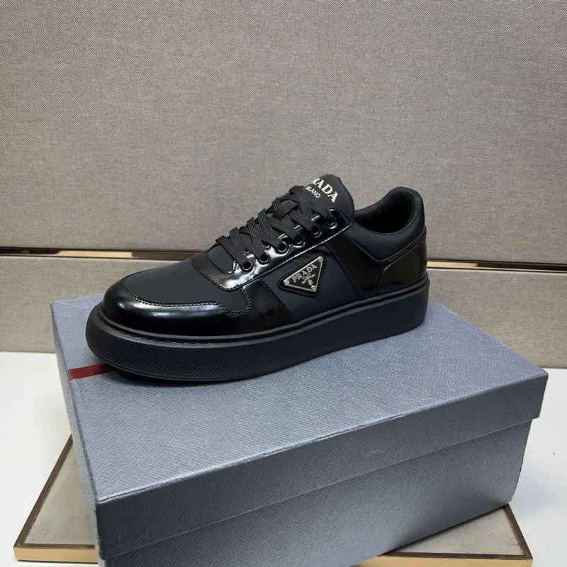Prada Low Shoes Reliable 35453