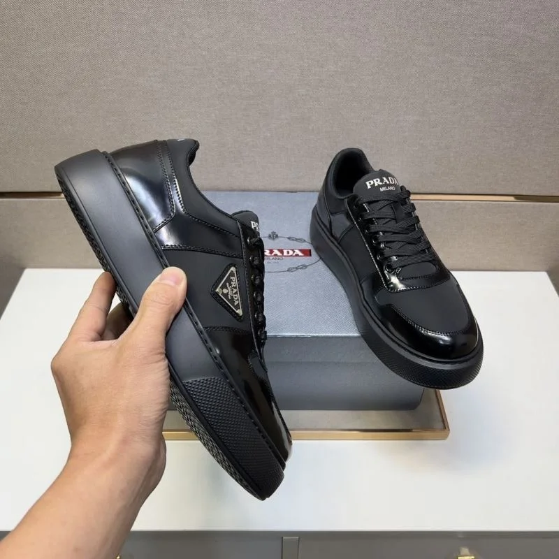 Prada Low Shoes Reliable 35453