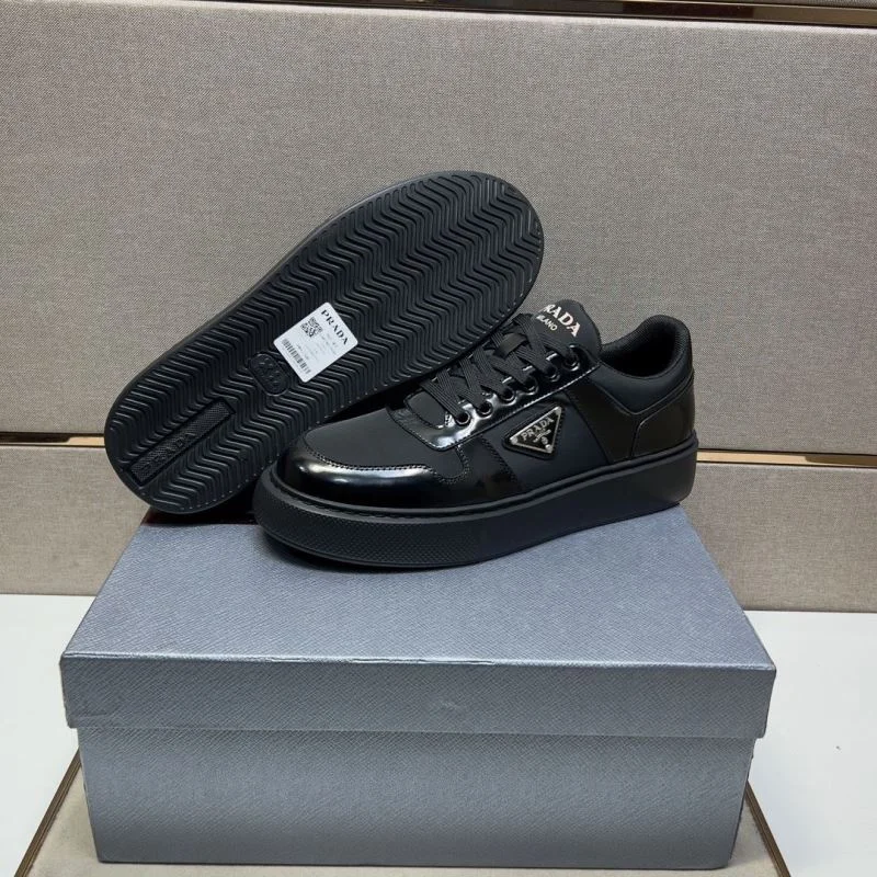 Prada Low Shoes Reliable 35453