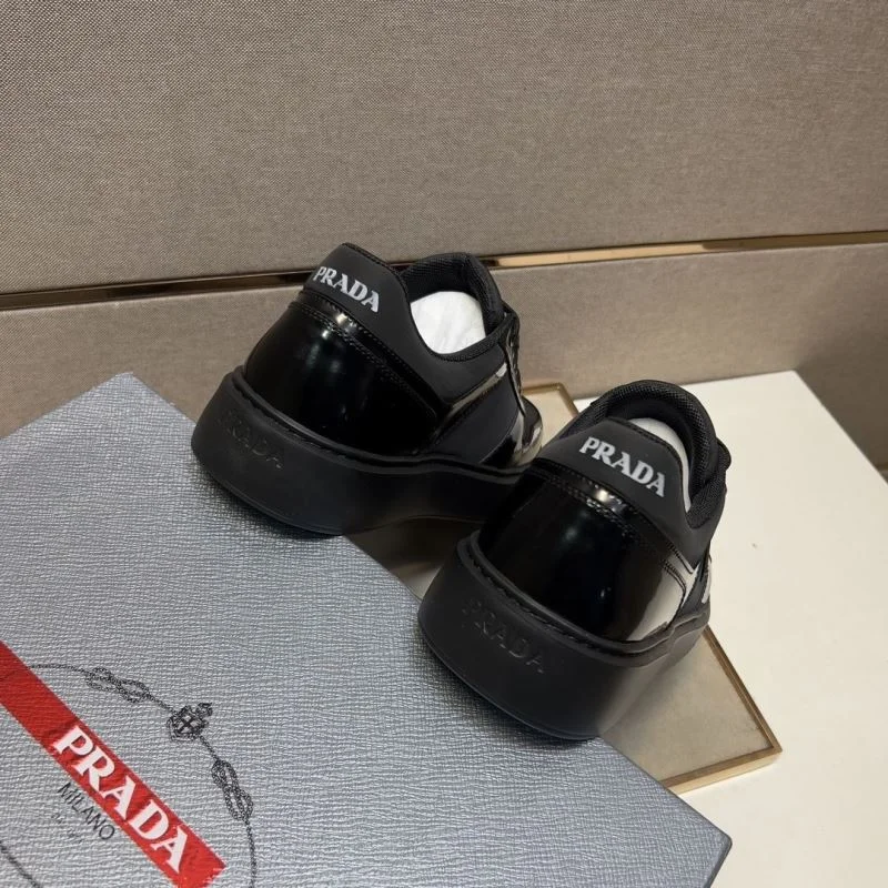 Prada Low Shoes Reliable 35453