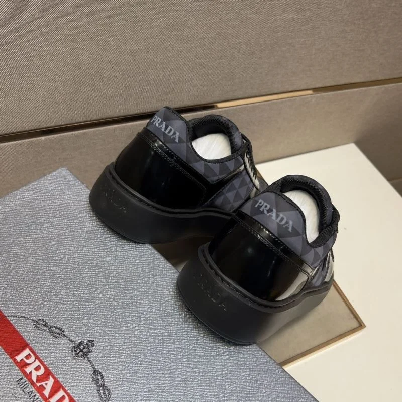 UrbanStyle Prada Low Shoes 35441