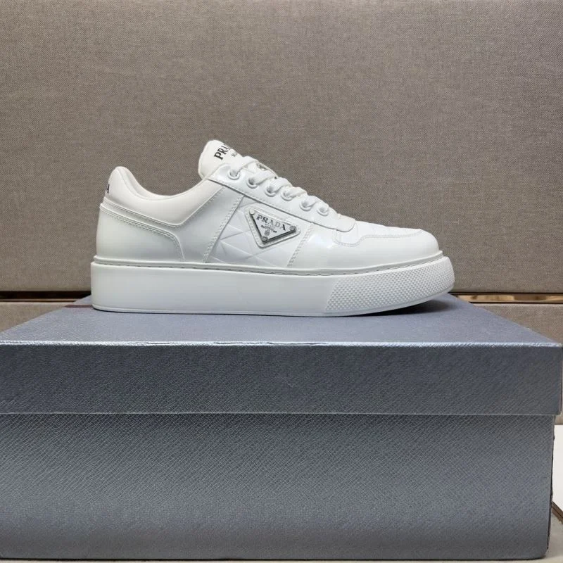 Prada Low Shoes DailyWear 35447