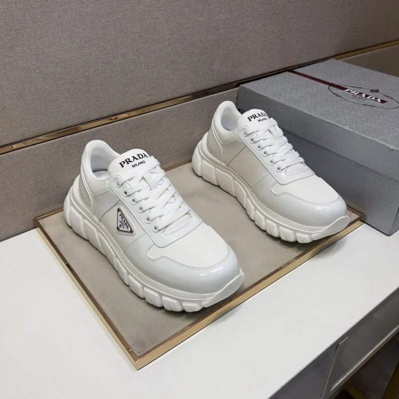 Elegant Prada Low Shoes 35430