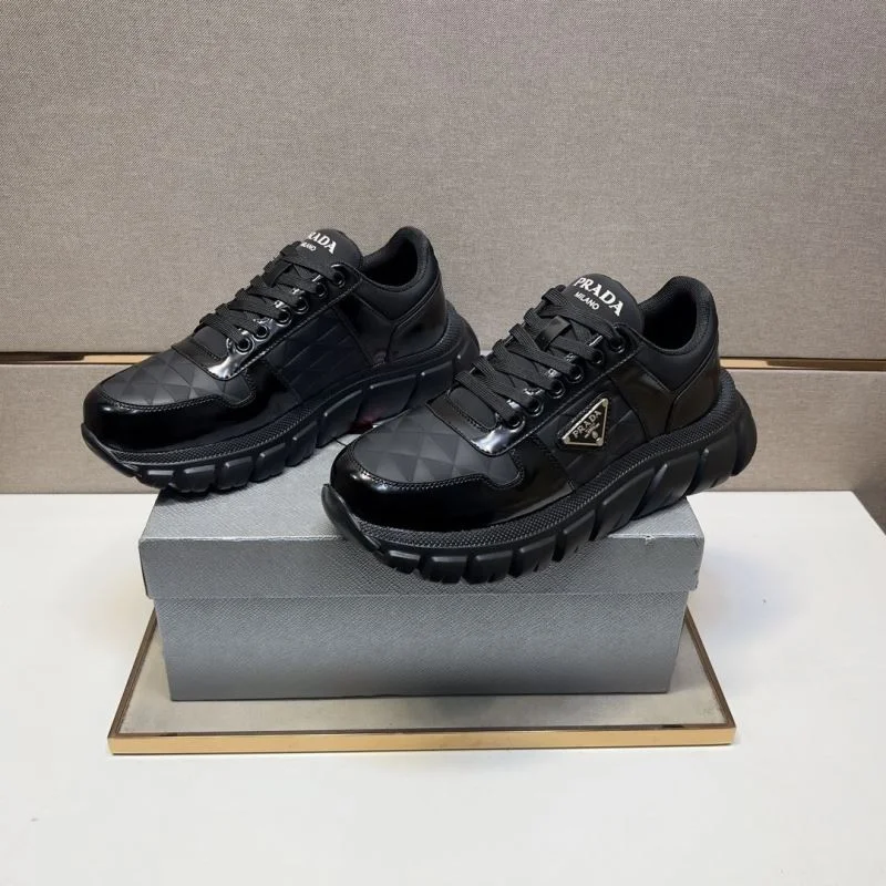 RelaxedFit Prada Low Shoes 35452
