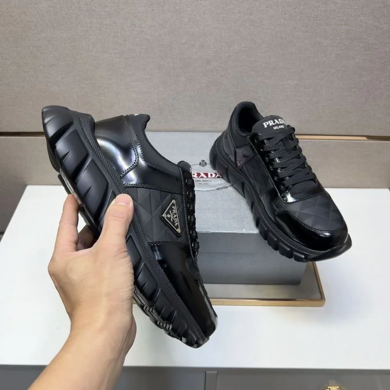 RelaxedFit Prada Low Shoes 35452