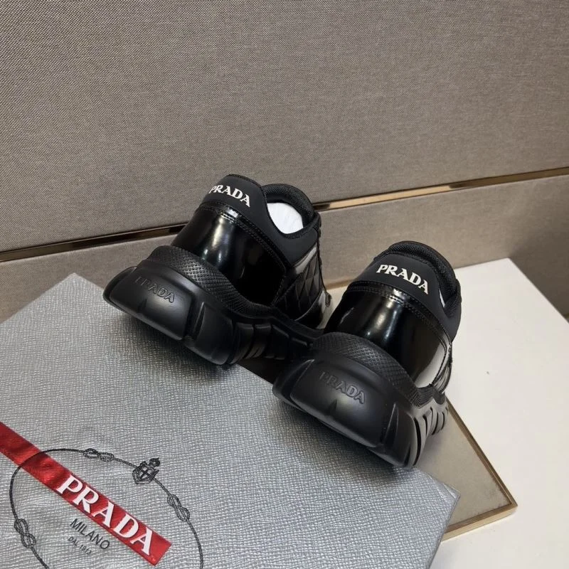 RelaxedFit Prada Low Shoes 35452