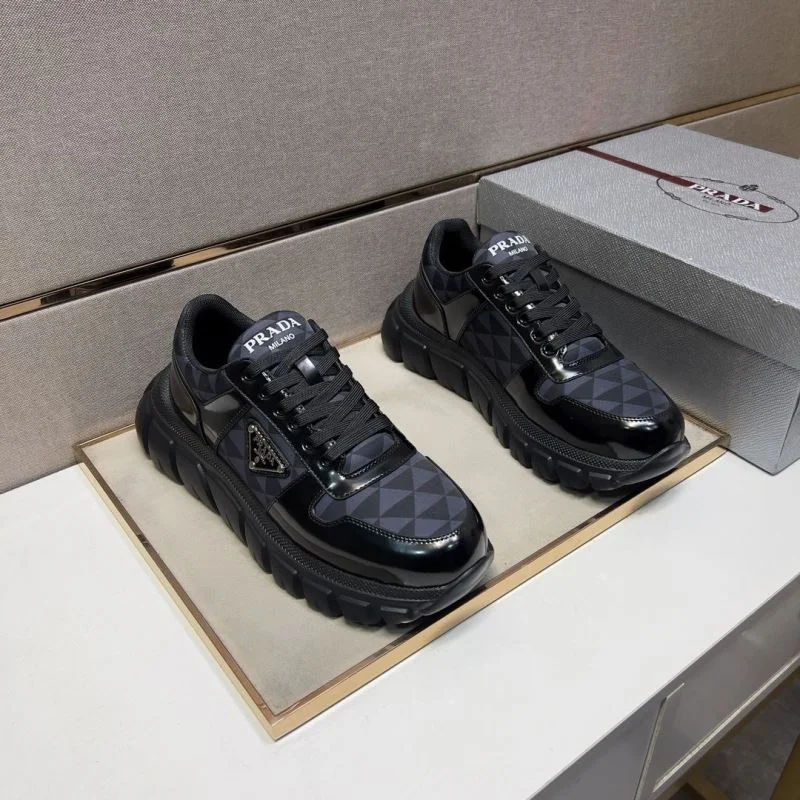 Casual Prada Low Shoes 35449