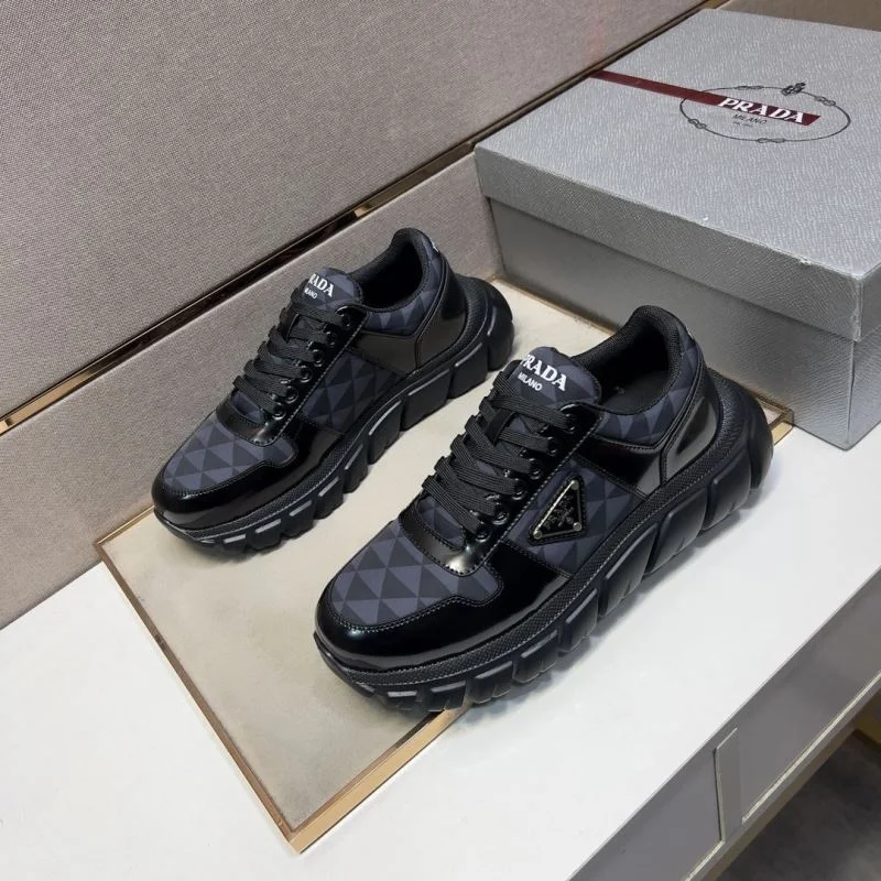 Casual Prada Low Shoes 35449
