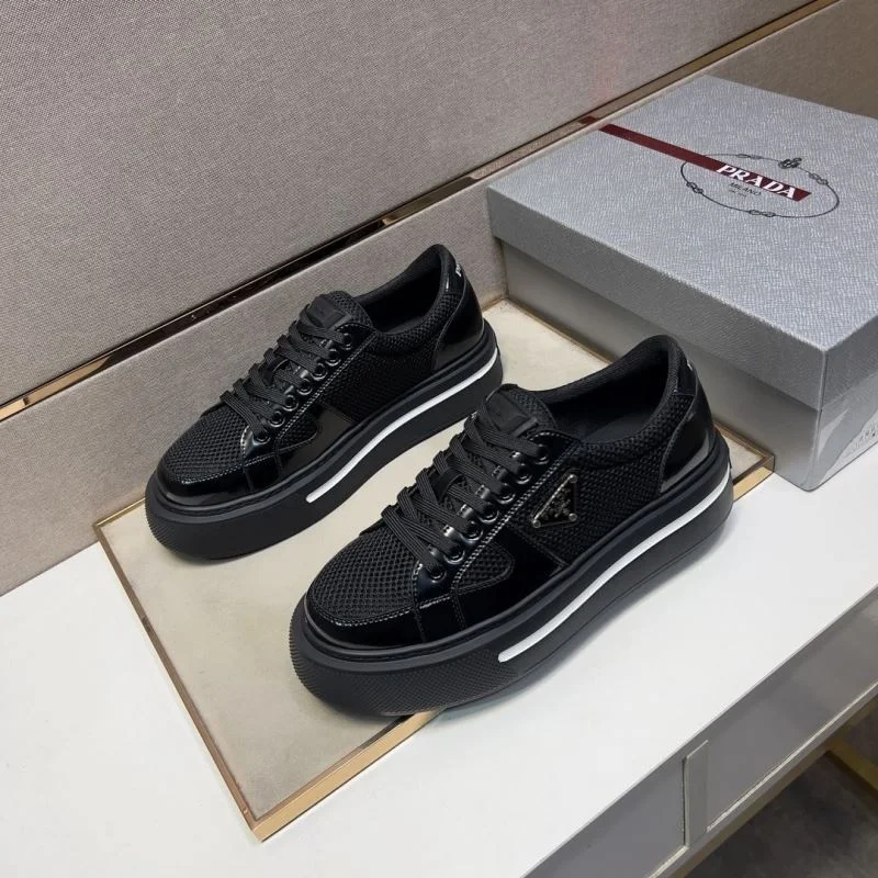 Prada Low Shoes Elegant 35426