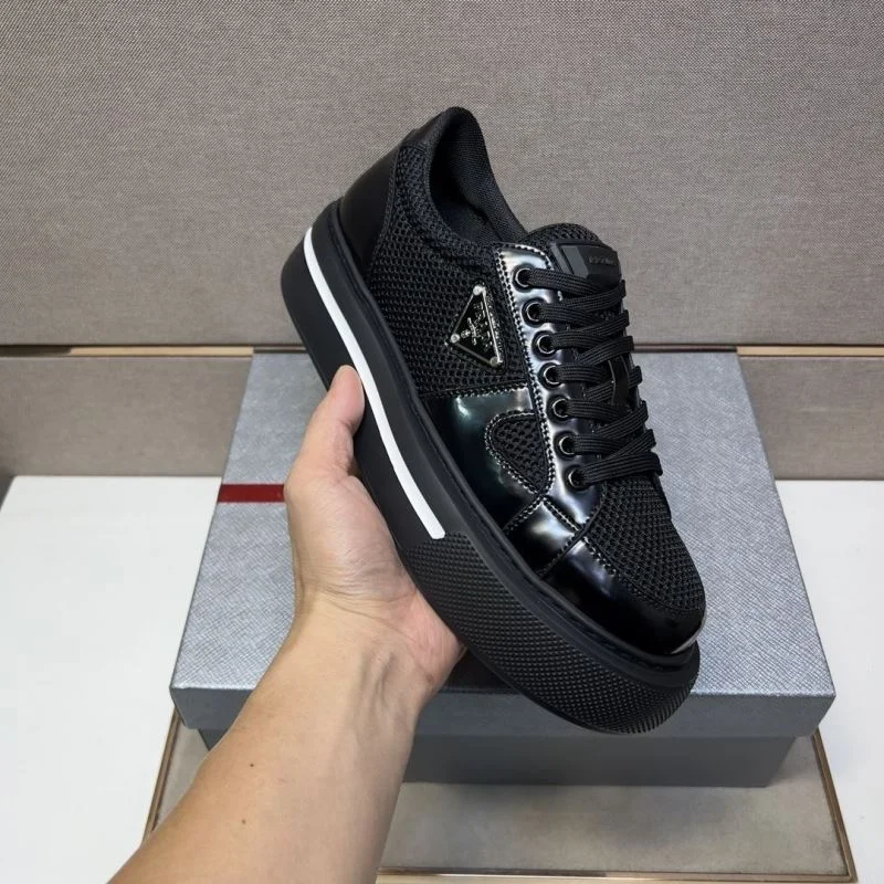 Prada Low Shoes Elegant 35426