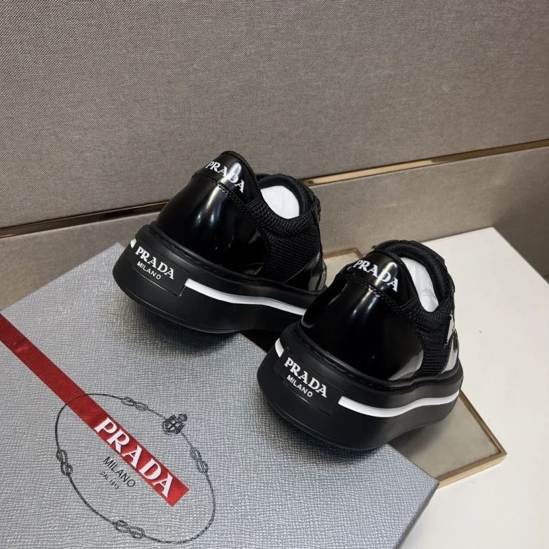 Prada Low Shoes Elegant 35426
