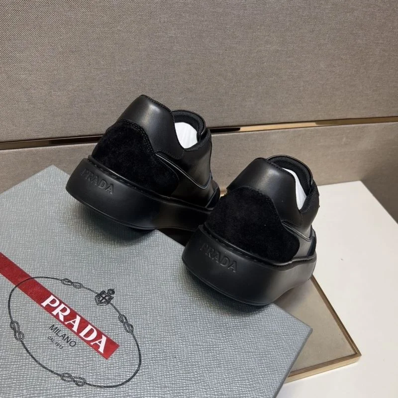 Compact Prada Low Shoes 35424