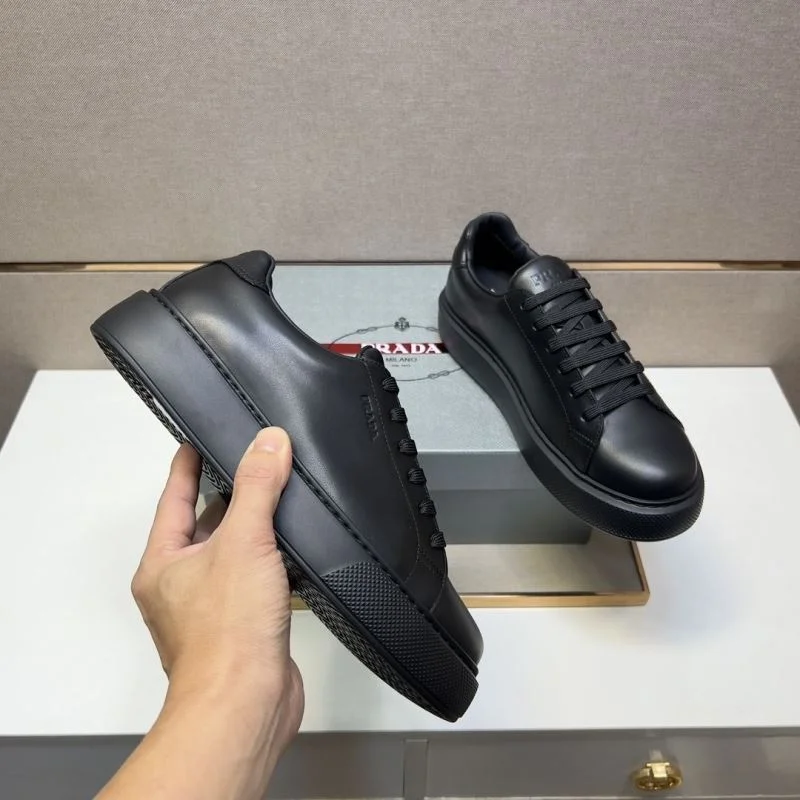 Prada Low Shoes ZipUp 35417
