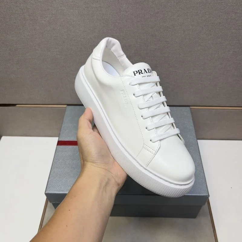 Comfortable Prada Low Shoes 35422